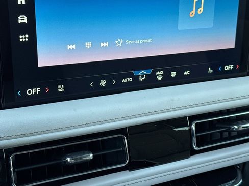 New 2026 Lincoln Aviator Reserve AWD/4WD image 18