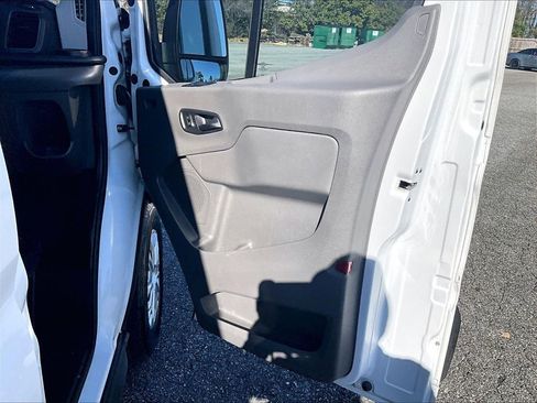 Used 2023 Ford Transit 350 XLT image 27