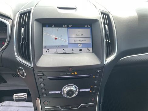 Used 2019 Ford Edge ST w/ Cold Weather Package AWD/4WD image 19