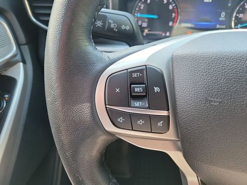 Used 2022 Ford Explorer XLT w/ Equipment Group 202A RWD image 38