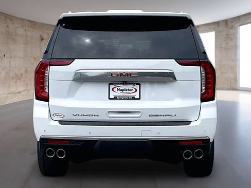 Used 2023 GMC Yukon Denali AWD/4WD image 5
