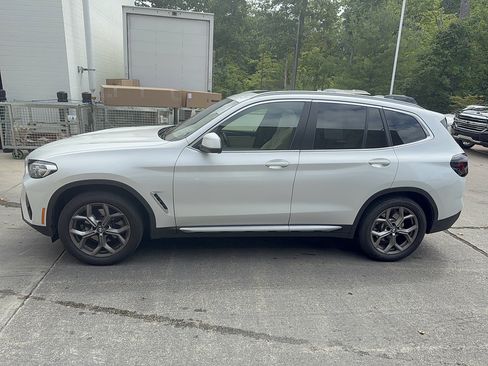 Used 2024 BMW X3 xDrive30i w/ Premium Package AWD/4WD image 2