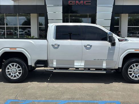Certified 2024 GMC Sierra 2500 SLT w/ Max Trailering Package AWD/4WD image 9