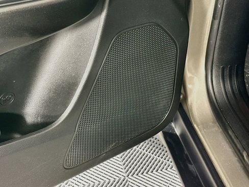 Used 2019 Jeep Cherokee Trailhawk w/ Cold Weather Group AWD/4WD image 25