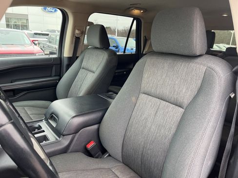 Used 2022 Ford Expedition XLT image 14