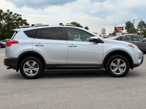 Used 2015 Toyota RAV4 XLE AWD/4WD image 10