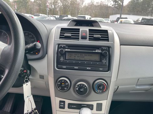 Used 2012 Toyota Corolla LE image 17