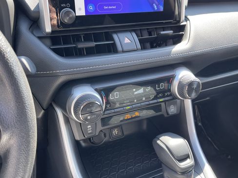 Certified 2025 Toyota RAV4 XLE AWD/4WD image 22