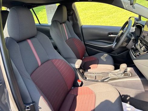 Used 2025 Toyota Corolla SE w/ SE Premium Package FWD image 13