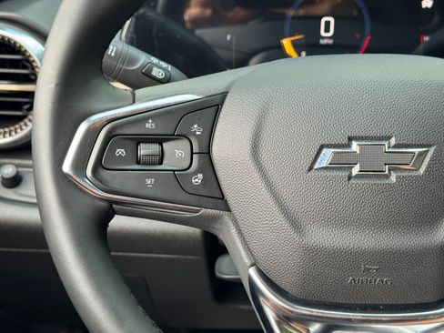 Used 2025 Chevrolet Trax ACTIV w/ Driver Confidence Package FWD image 19