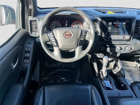 Used 2022 Nissan Frontier PRO-4X w/ Pro-4X Premium Package image 24