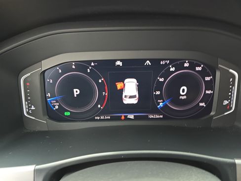 Used 2020 Volkswagen Atlas Cross Sport SEL R-Line image 19