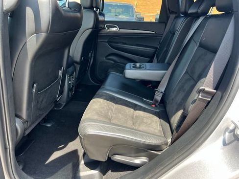 Used 2020 Jeep Grand Cherokee Altitude AWD/4WD image 22