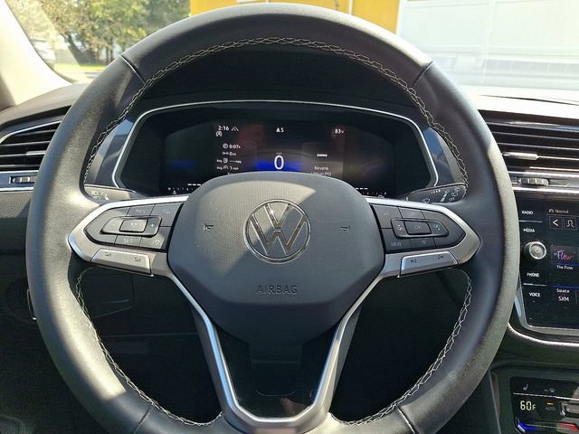 Used 2024 Volkswagen Tiguan SE AWD/4WD image 18