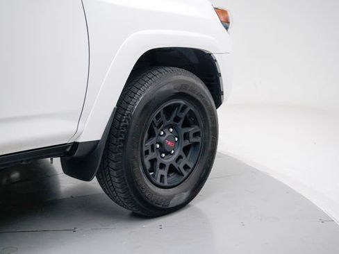 Used 2023 Toyota 4Runner TRD Off-Road Premium w/ Off Road Premium Plus Package AWD/4WD image 5