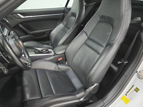 Certified 2022 Porsche 911 Carrera RWD image 5
