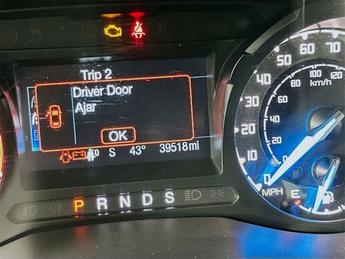 Used 2019 Ford Ranger XL w/ Equipment Group 101A Mid image 12