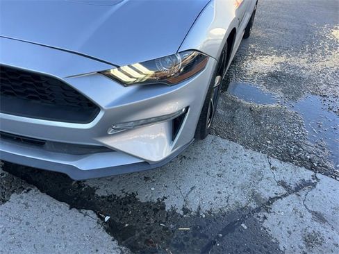 Used 2018 Ford Mustang Coupe w/ Equipment Group 101A image 9