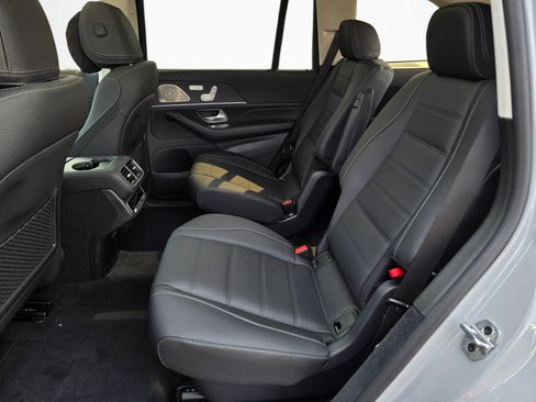 New 2026 Mercedes-Benz GLS 450 4MATIC image 19