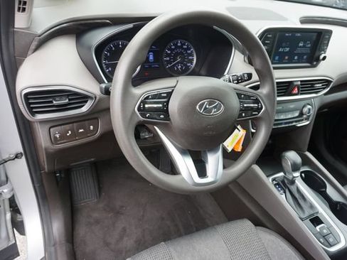 Used 2019 Hyundai Santa Fe SE FWD image 9