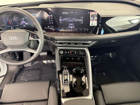 New 2025 Audi Q5 Premium Plus AWD/4WD image 4