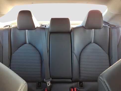 Used 2024 Toyota Camry SE image 17