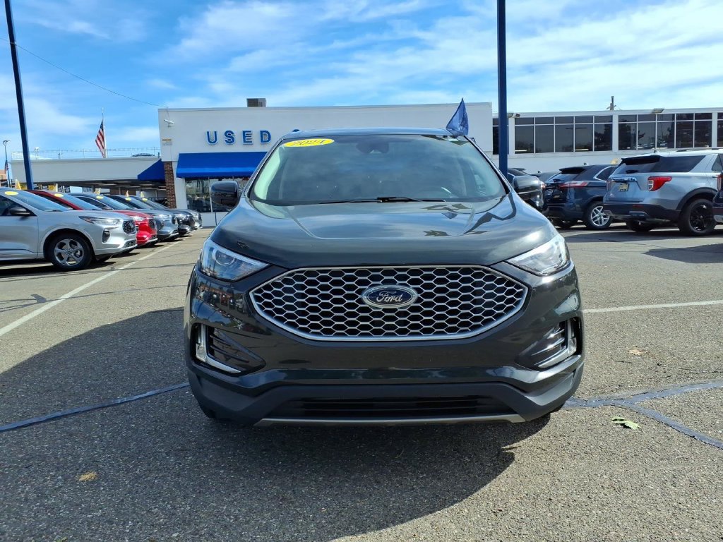 Certified 2024 Ford Edge SEL w/ Convenience Package AWD/4WD image 3