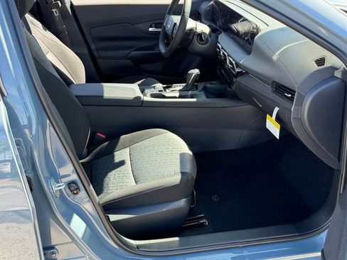 New 2026 Nissan Sentra SV w/ SV Convenience Package FWD image 25