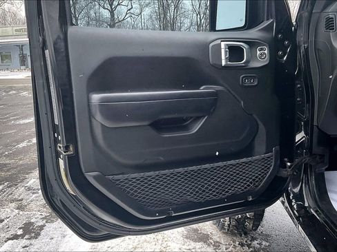 Used 2019 Jeep Wrangler Sport S image 22