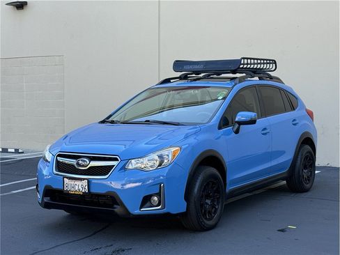 Used 2017 Subaru Crosstrek 2.0i Limited AWD/4WD image 1