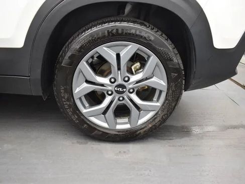 Used 2026 Kia Seltos LX FWD image 34