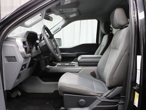 Used 2022 Ford F150 XLT image 9