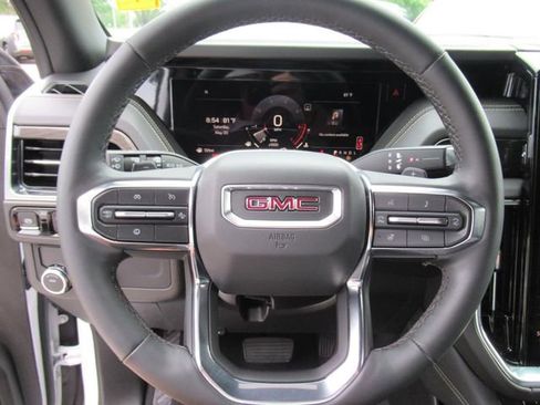 Used 2025 GMC Yukon XL Elevation RWD image 23