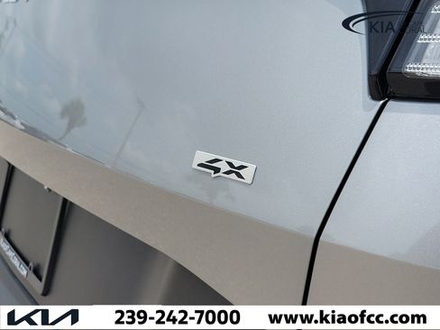 Used 2025 Kia Sportage LX AWD/4WD image 10