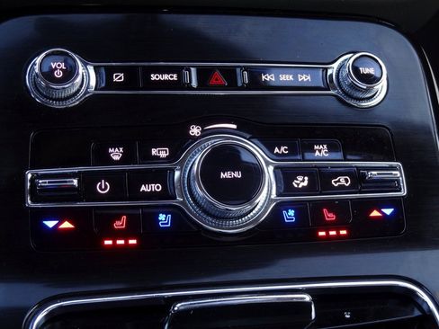 Certified 2021 Lincoln Nautilus Reserve image 36