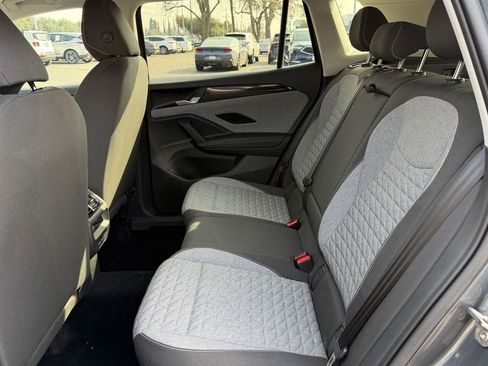 Used 2025 Volkswagen Tiguan S image 20