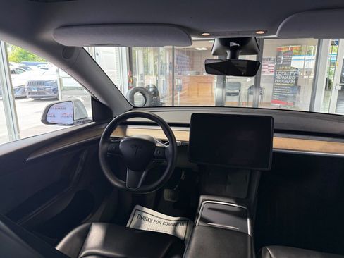 Used 2023 Tesla Model Y Long Range AWD/4WD image 24