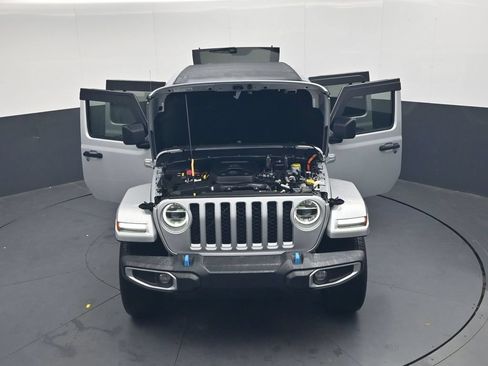 Used 2022 Jeep Wrangler Unlimited Sahara AWD/4WD image 45
