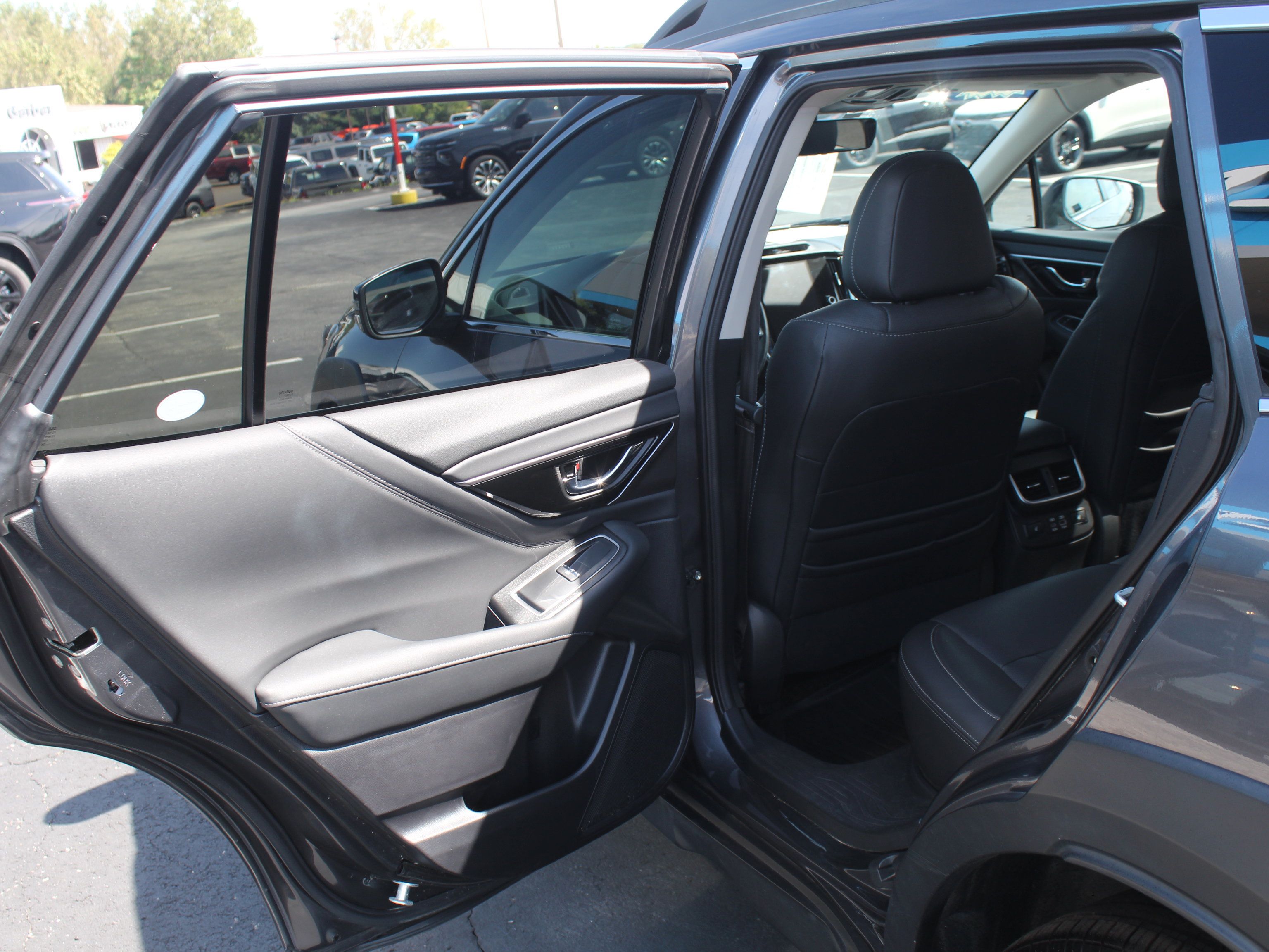 Used 2025 Subaru Outback Limited XT AWD/4WD image 23