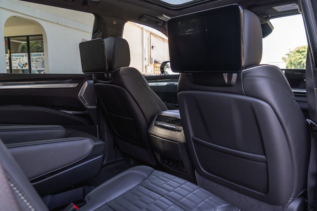Used 2026 Cadillac Escalade V w/ LPO, ONYX Package AWD/4WD image 25