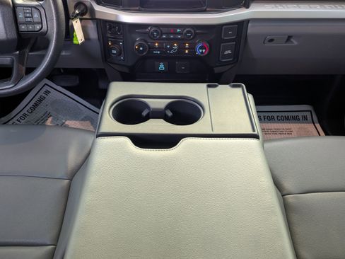 Used 2025 Ford F350 XL w/ XL Chrome Package image 18