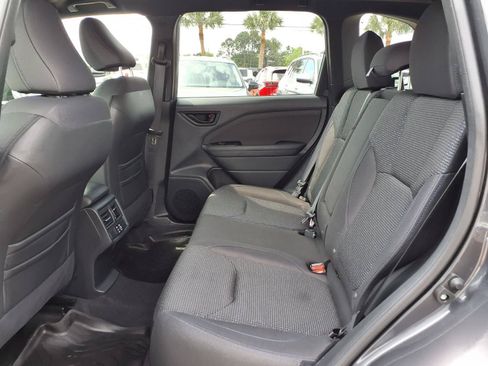 Used 2025 Subaru Forester Premium AWD/4WD image 24