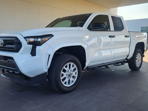 Used 2024 Toyota Tacoma SR image 1