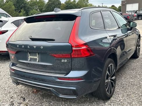 Used 2023 Volvo XC60 B5 Plus w/ Climate Package AWD/4WD image 4