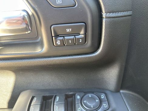 Used 2022 Chevrolet Silverado 1500 LTZ image 8