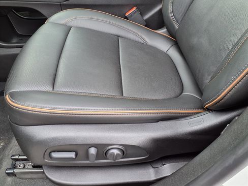 Used 2022 GMC Acadia AT4 w/ Technology Package image 25