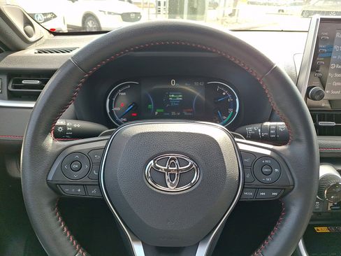 Used 2022 Toyota RAV4 XSE w/ Premium Package image 19