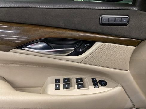Used 2020 Cadillac Escalade ESV Premium Luxury w/ LPO, Radiant Package image 31