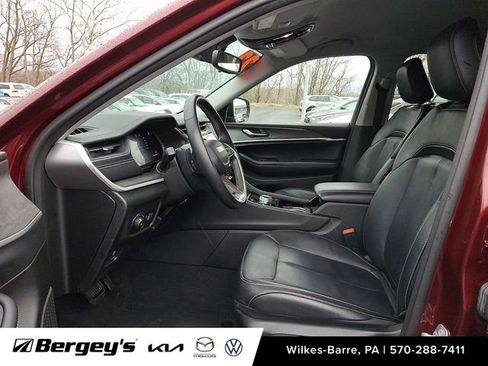 Used 2022 Jeep Grand Cherokee L Limited image 15