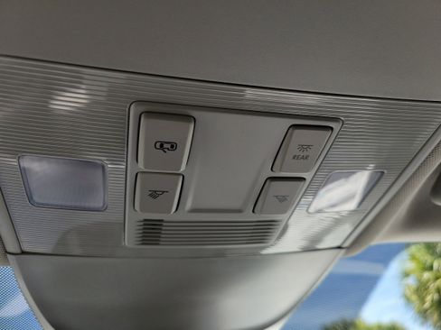 New 2026 Volkswagen Taos S FWD image 19